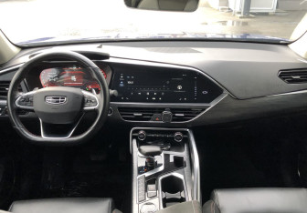Подержанный автомобиль Geely Tugella 2021 года (10 фото)