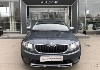 Подержанный автомобиль Skoda Octavia Wagon 2016 года (2 фото)