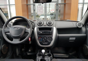 Подержанный автомобиль LADA (ВАЗ) Granta Sedan 2014 года (11 фото)