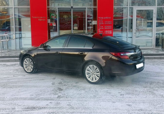 Подержанный автомобиль Opel Insignia Liftback 2014 года (7 фото)
