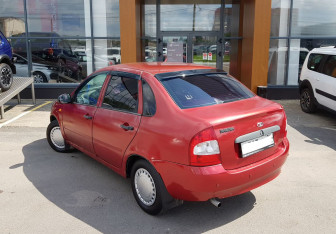 Подержанный автомобиль LADA (ВАЗ) Kalina Sedan 2006 года (7 фото)