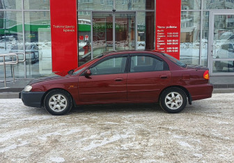Подержанный автомобиль Kia Spectra Sedan 2008 года (8 фото)