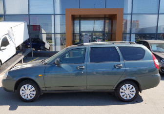 Подержанный автомобиль LADA (ВАЗ) Priora Wagon 2012 года (8 фото)