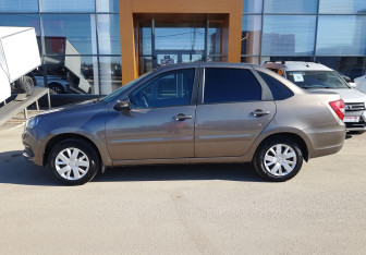 Подержанный автомобиль LADA (ВАЗ) Granta Sedan 2018 года (8 фото)