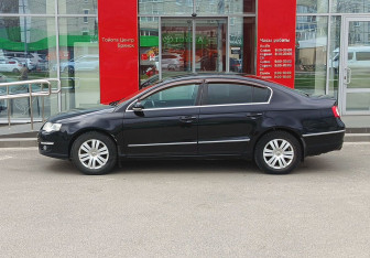 Подержанный автомобиль Volkswagen Passat Sedan 2006 года (8 фото)