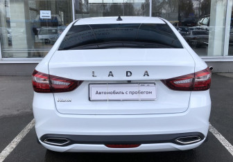 Подержанный автомобиль LADA (ВАЗ) Vesta Sedan 2023 года (6 фото)