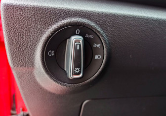 Подержанный автомобиль Volkswagen T-Roc 2020 года (18 фото)