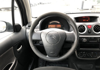 Подержанный автомобиль Citroen C3 Hatchback 2008 года (12 фото)