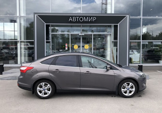 Подержанный автомобиль Ford Focus Sedan 2012 года (4 фото)