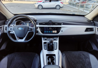 Подержанный автомобиль Geely Atlas 2019 года (15 фото)