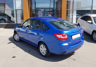 Подержанный автомобиль LADA (ВАЗ) Granta Liftback 2022 года (7 фото)