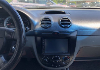 Подержанный автомобиль Chevrolet Lacetti Hatchback 2006 года (14 фото)