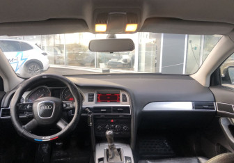 Подержанный автомобиль Audi A6 Wagon 2006 года (10 фото)