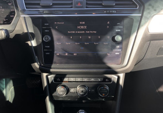 Подержанный автомобиль Volkswagen Tiguan 2018 года (14 фото)