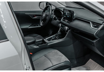 Новый Toyota RAV4 2025 (16 фото)