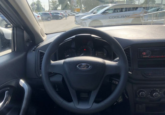 Подержанный автомобиль LADA (ВАЗ) XRAY 2019 года (12 фото)