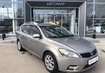 Подержанный автомобиль Kia Ceed Wagon 2010 года (3 фото)