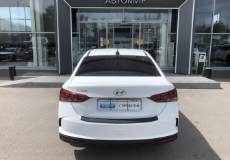 Подержанный автомобиль Hyundai Solaris Sedan 2020 года (6 фото)