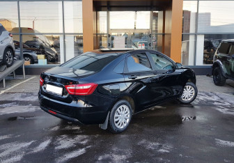 Подержанный автомобиль LADA (ВАЗ) Vesta Sedan 2021 года (5 фото)