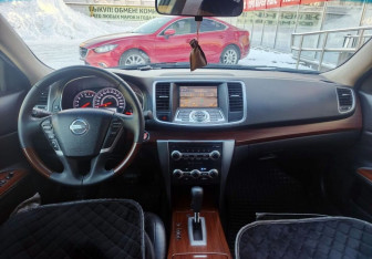 Подержанный автомобиль Nissan Teana 2009 года (15 фото)