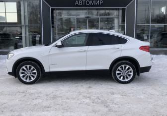 Подержанный автомобиль BMW X4 2016 года (8 фото)