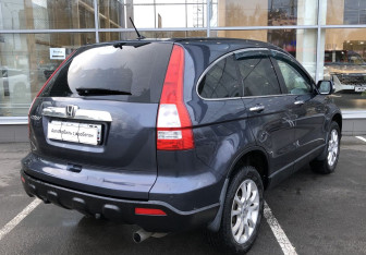 Подержанный автомобиль Honda CR-V 2007 года (5 фото)