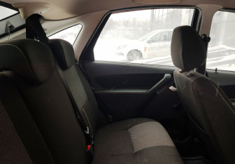 Подержанный автомобиль LADA (ВАЗ) Granta Liftback 2015 года (10 фото)