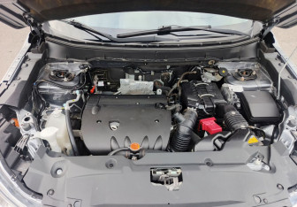 Подержанный автомобиль Peugeot 4008 2012 года (11 фото)