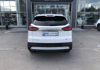 Подержанный автомобиль Geely Atlas Pro 2022 года (6 фото)