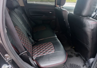 Подержанный автомобиль Mitsubishi Outlander 2013 года (16 фото)