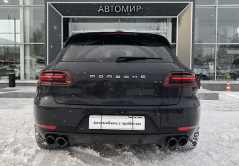 Подержанный автомобиль Porsche Macan 2014 года (6 фото)