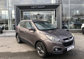 Подержанный автомобиль Hyundai ix35 2014 года (3 фото)