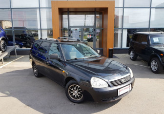 Подержанный автомобиль LADA (ВАЗ) Priora Wagon 2010 года (3 фото)