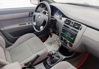Подержанный автомобиль Chevrolet Lacetti Sedan 2008 года (14 фото)