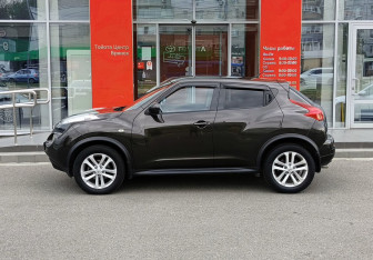 Подержанный автомобиль Nissan Juke 2011 года (8 фото)