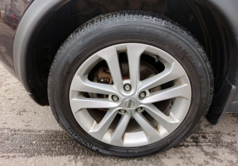 Подержанный автомобиль Nissan Juke 2013 года (10 фото)