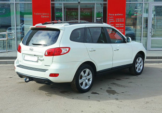 Подержанный автомобиль Hyundai Santa Fe 2009 года (5 фото)