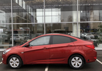 Подержанный автомобиль Hyundai Solaris Sedan 2014 года (8 фото)