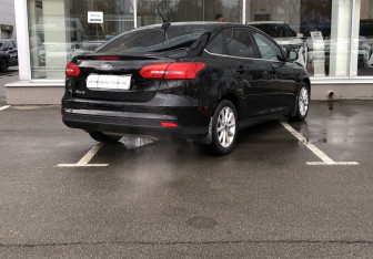 Подержанный автомобиль Ford Focus Sedan 2019 года (5 фото)