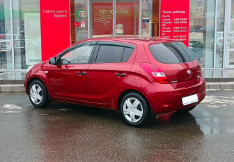 Подержанный автомобиль Hyundai i20 2009 года (7 фото)
