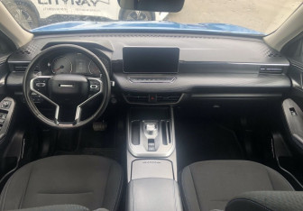 Подержанный автомобиль Haval Jolion 2022 года (10 фото)