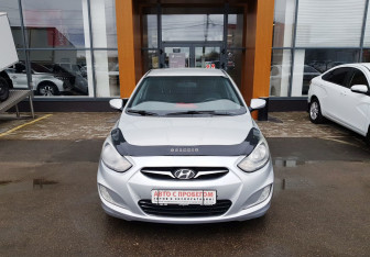 Подержанный автомобиль Hyundai Solaris Sedan 2011 года (2 фото)