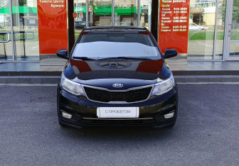 Подержанный автомобиль Kia Rio Sedan 2015 года (2 фото)