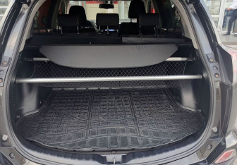 Подержанный автомобиль Toyota RAV4 2016 года (12 фото)