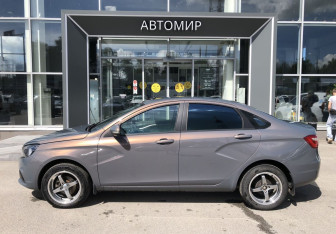 Подержанный автомобиль LADA (ВАЗ) Vesta Sedan 2017 года (8 фото)