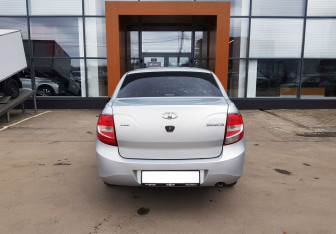 Подержанный автомобиль LADA (ВАЗ) Granta Sedan 2017 года (6 фото)