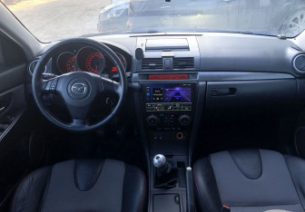 Подержанный автомобиль Mazda 3 Sedan 2006 года (10 фото)