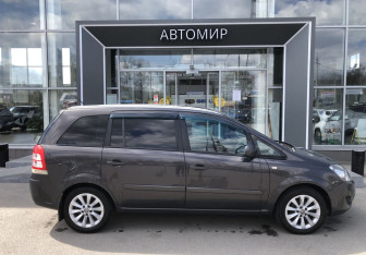 Подержанный автомобиль Opel Zafira Compactvan 2014 года (4 фото)