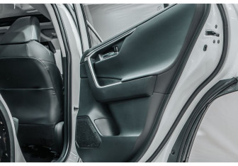 Новый Toyota RAV4 2025 (11 фото)