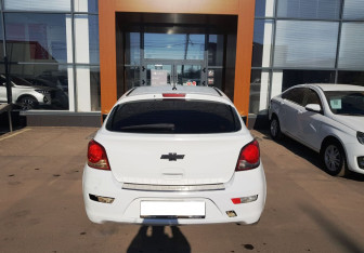 Подержанный автомобиль Chevrolet Cruze Hatchback 2012 года (6 фото)